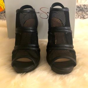 Jessica Simpson fedelle heels sandals